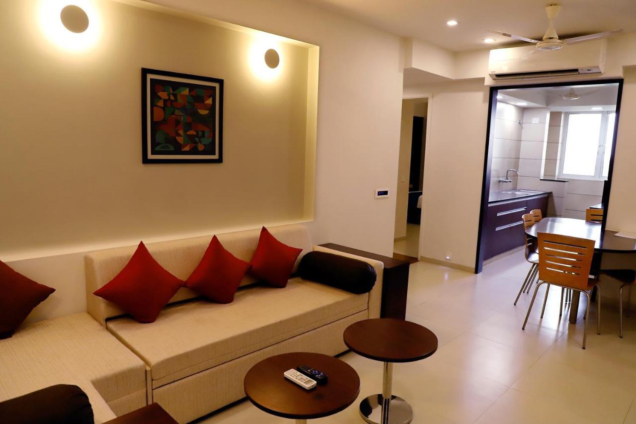 Patria Suites Rajkot Exterior foto
