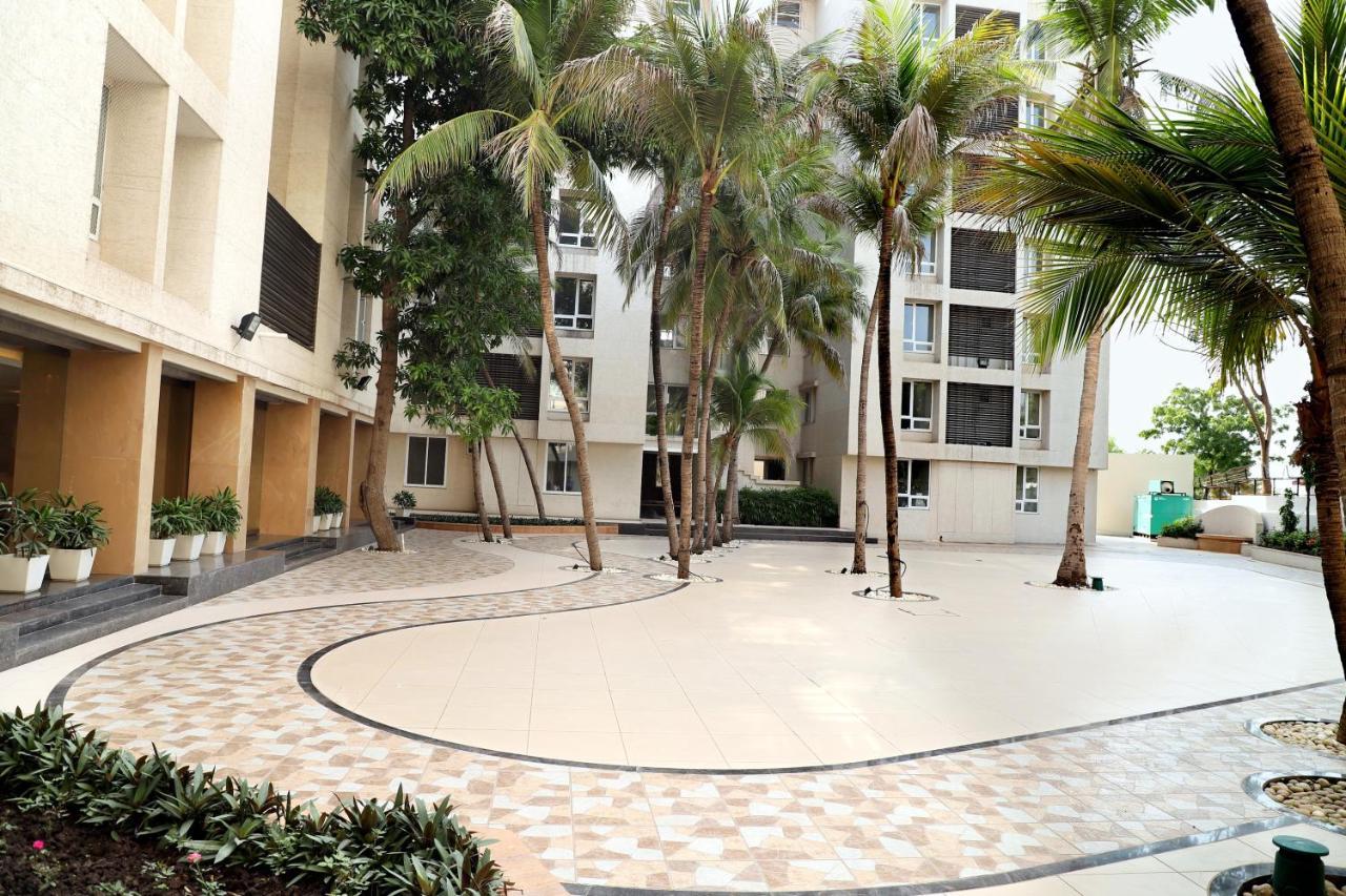 Patria Suites Rajkot Exterior foto