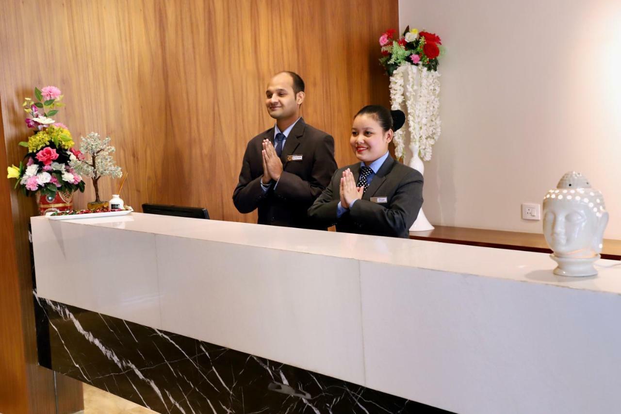Patria Suites Rajkot Exterior foto